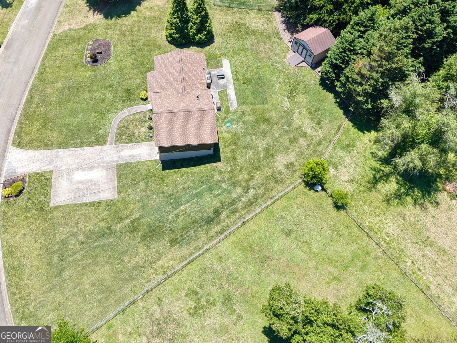 211 MAYFLOWER Drive Woodstock - Photo 33