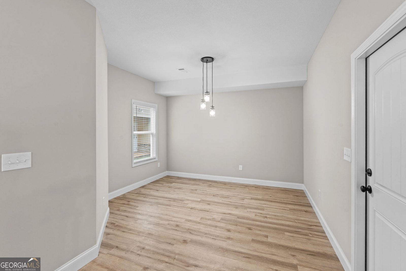 302 Beau Claire Circle Byron - Photo 11