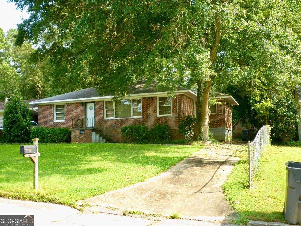2336 Manor Avenue East Point - main photo