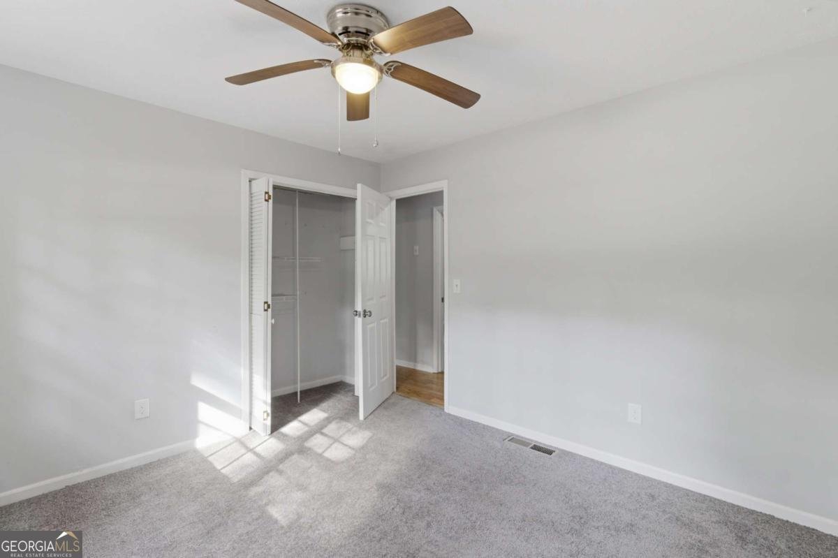 5657 Mountainbrooke Court Stone Mountain - Photo 18