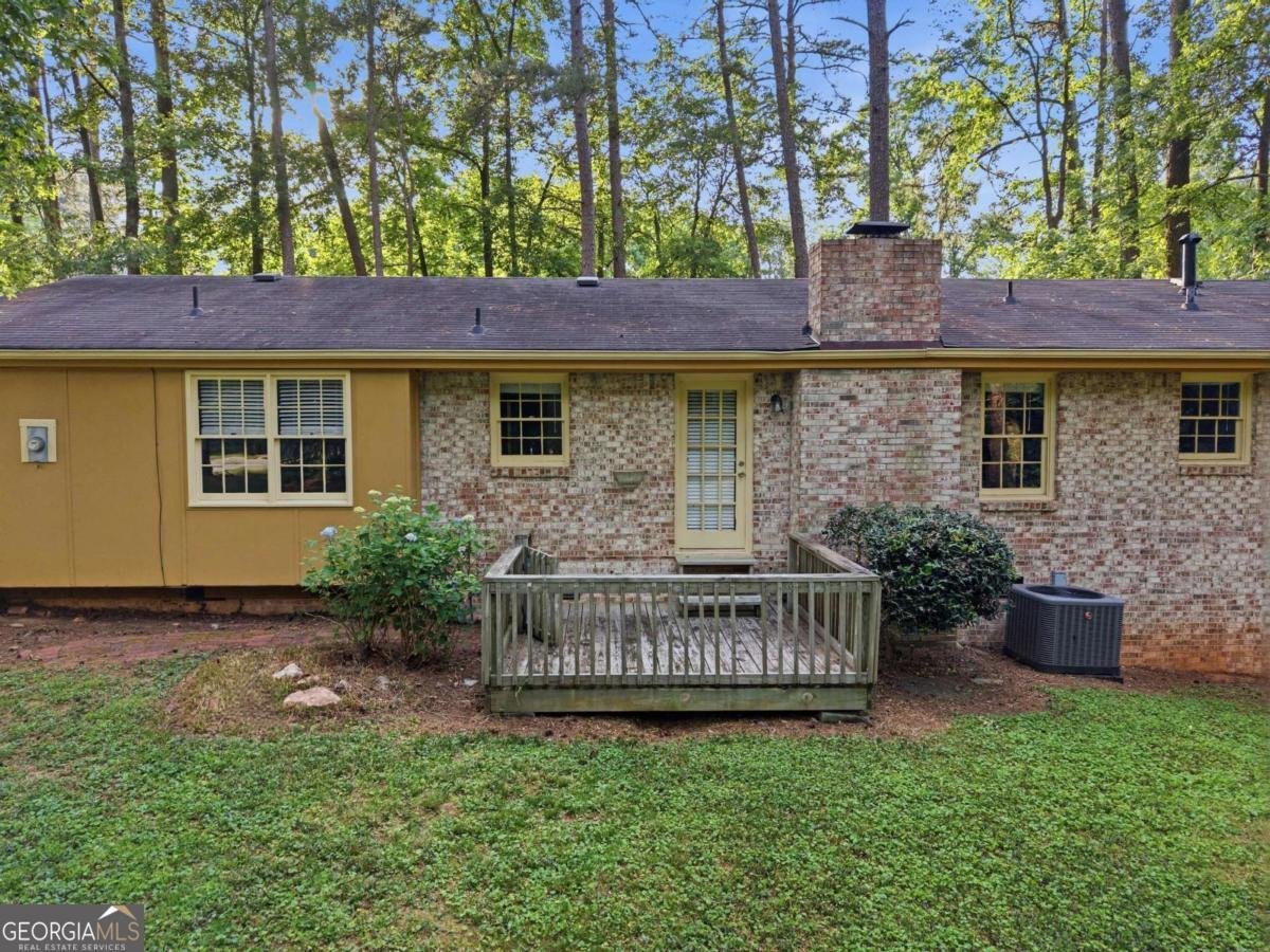 5657 Mountainbrooke Court Stone Mountain - Photo 32