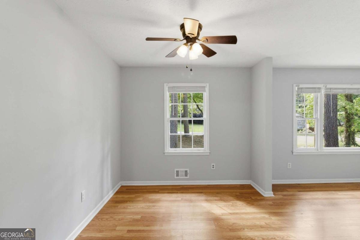 5657 Mountainbrooke Court Stone Mountain - Photo 8