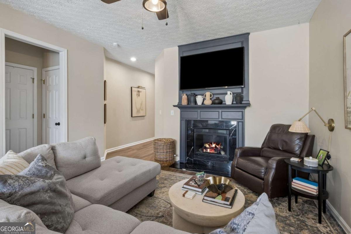 6608 Splashwater Drive Flowery Branch - Photo 9