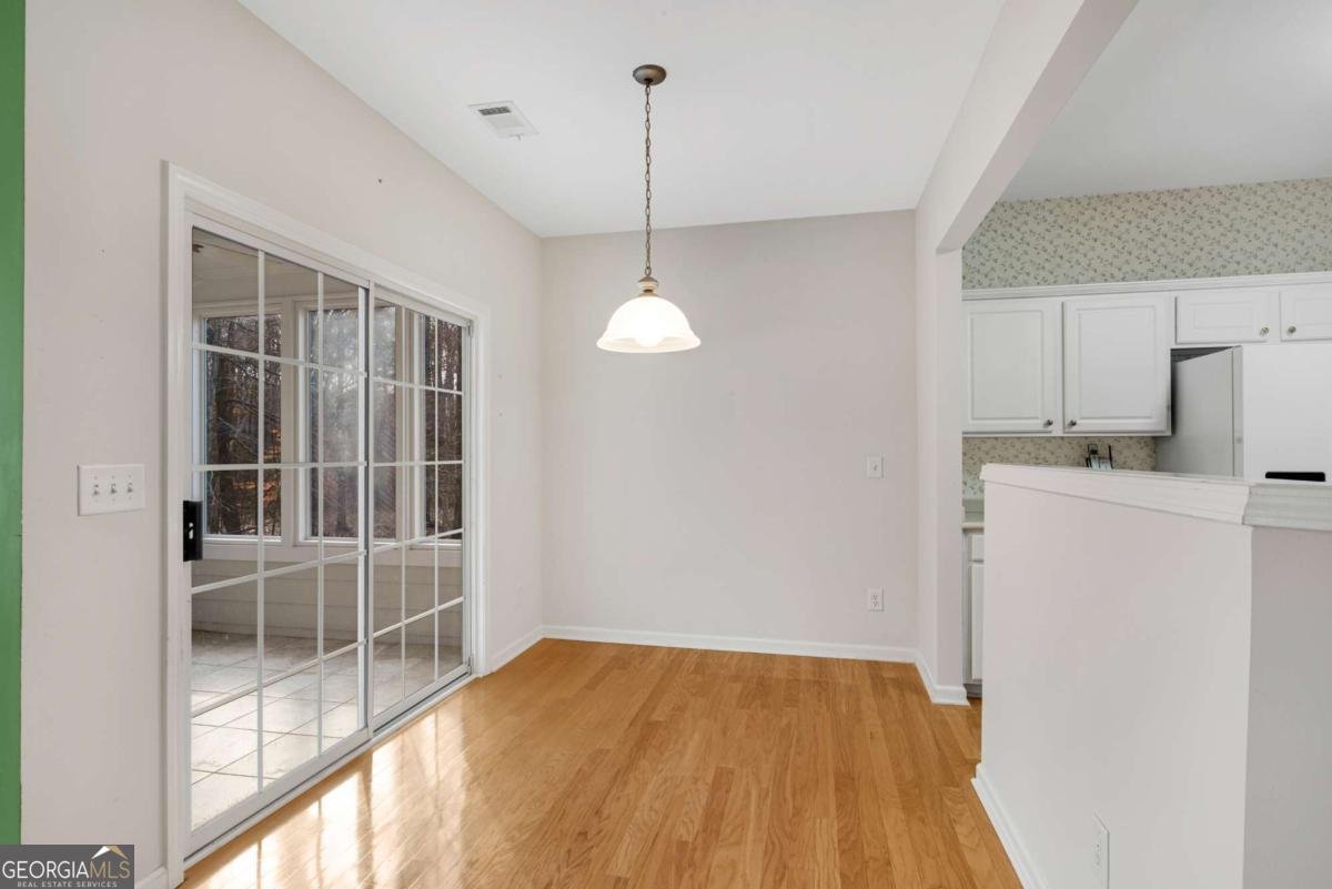 132 Churchcliff Drive Woodstock - Photo 11