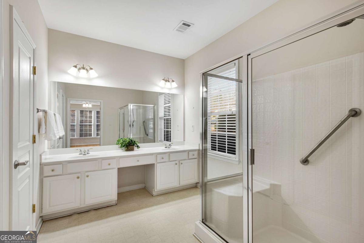 132 Churchcliff Drive Woodstock - Photo 16