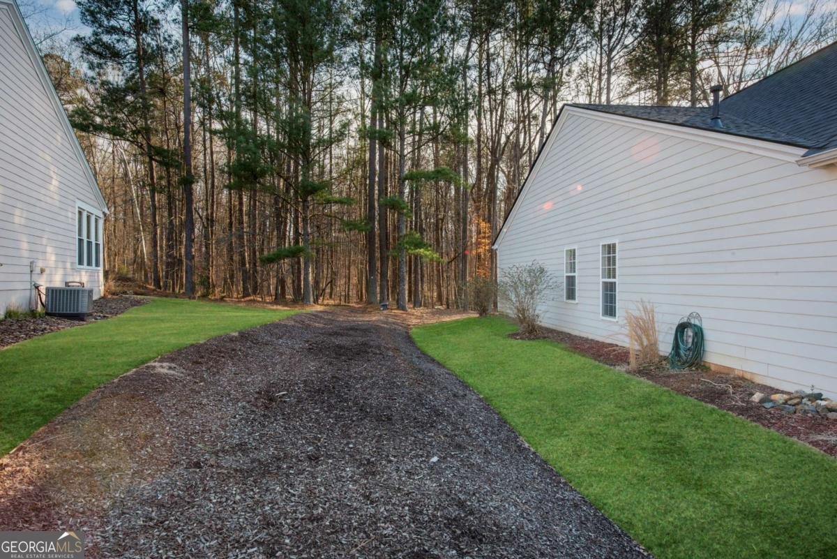 132 Churchcliff Drive Woodstock - Photo 32