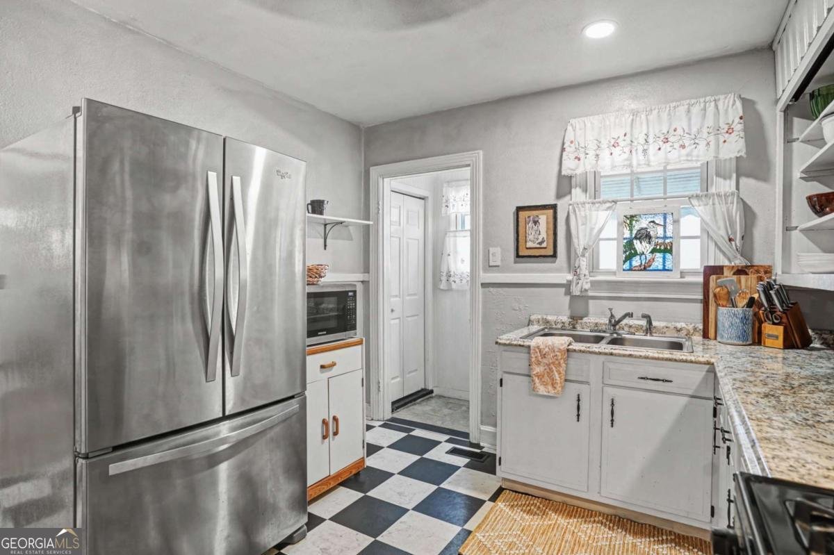 2224 38Th Street Savannah - Photo 11