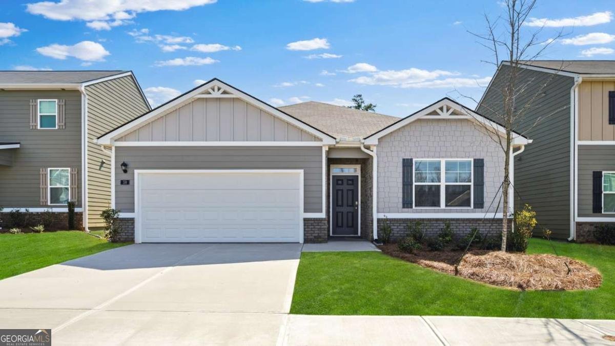 174 White Spruce Way Newnan - main photo