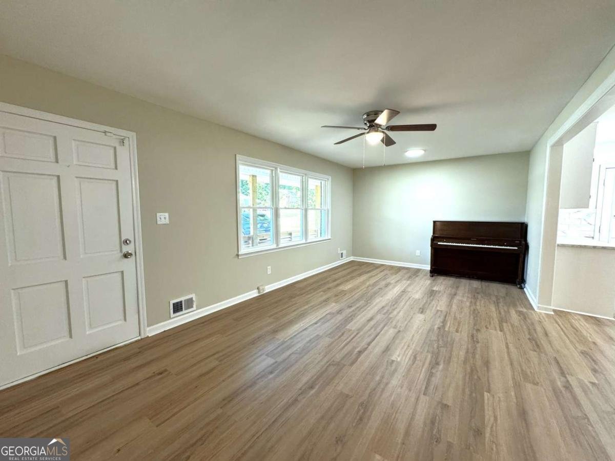 477 Parkwood Way Jonesboro - Photo 7