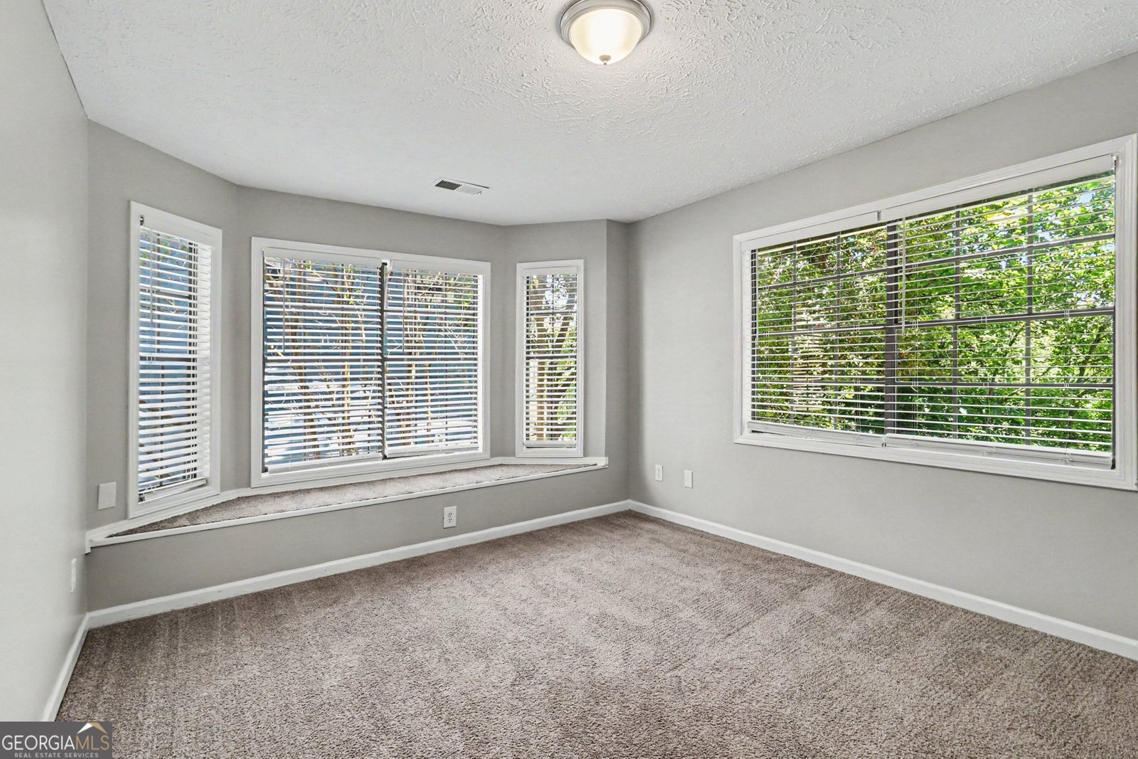 1012 Ascot Court Riverdale - Photo 9
