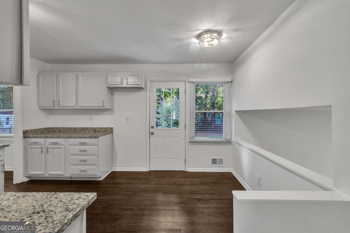 3767 Greentree Drive Decatur - Photo 7
