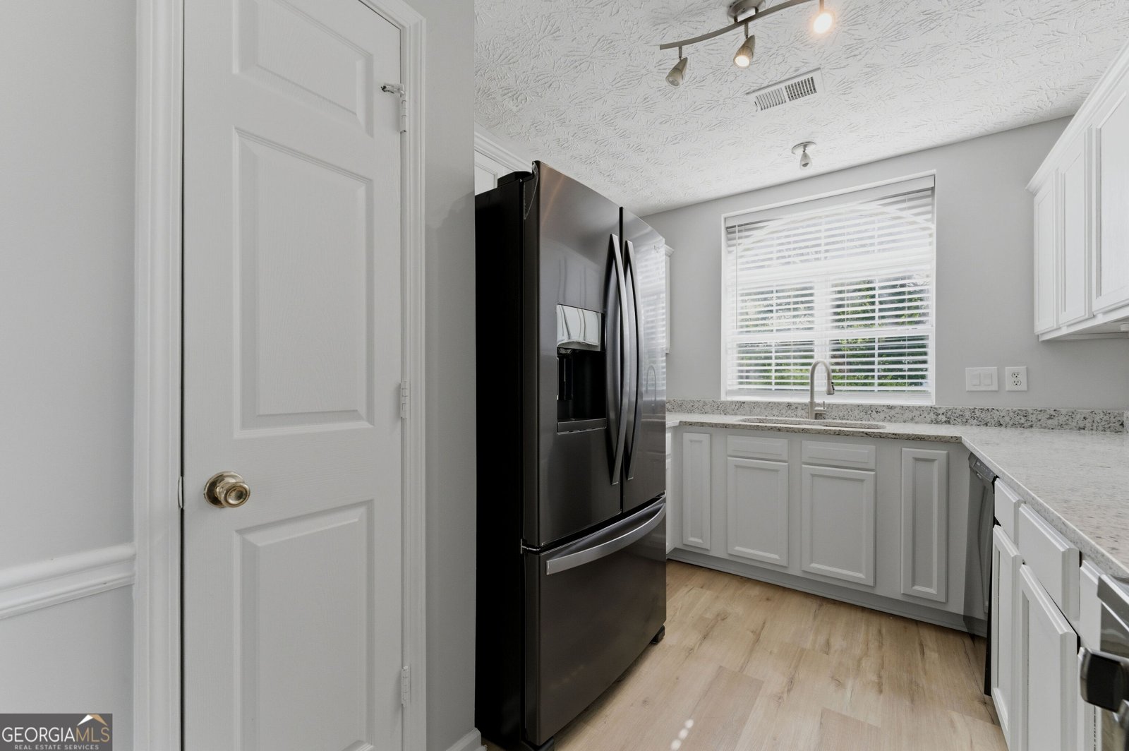 20 Village Walk Covington - Photo 6
