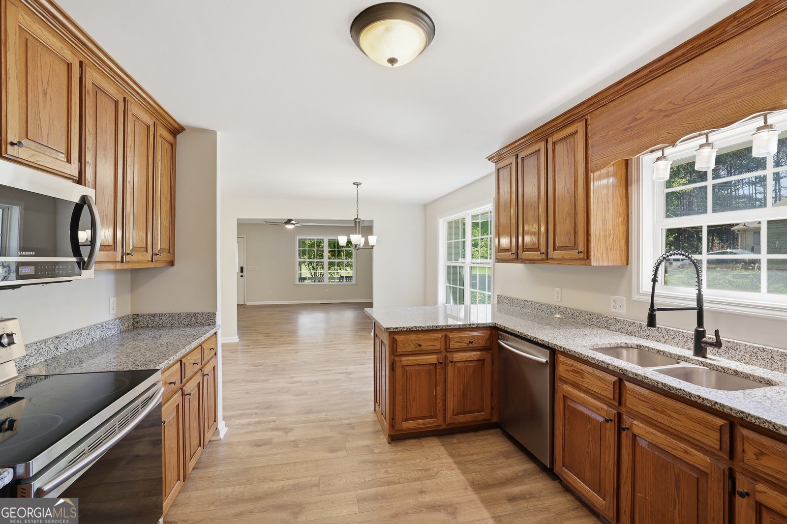 981 Hoyt Street Cornelia - Photo 13