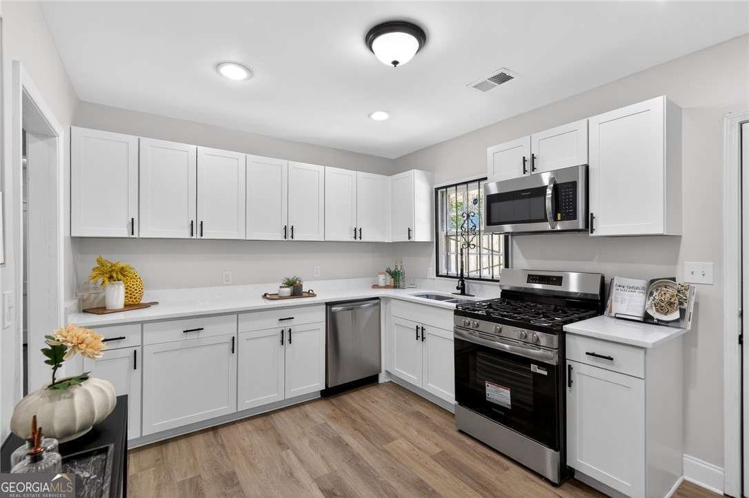 2252 Beecher Circle Atlanta - Photo 10