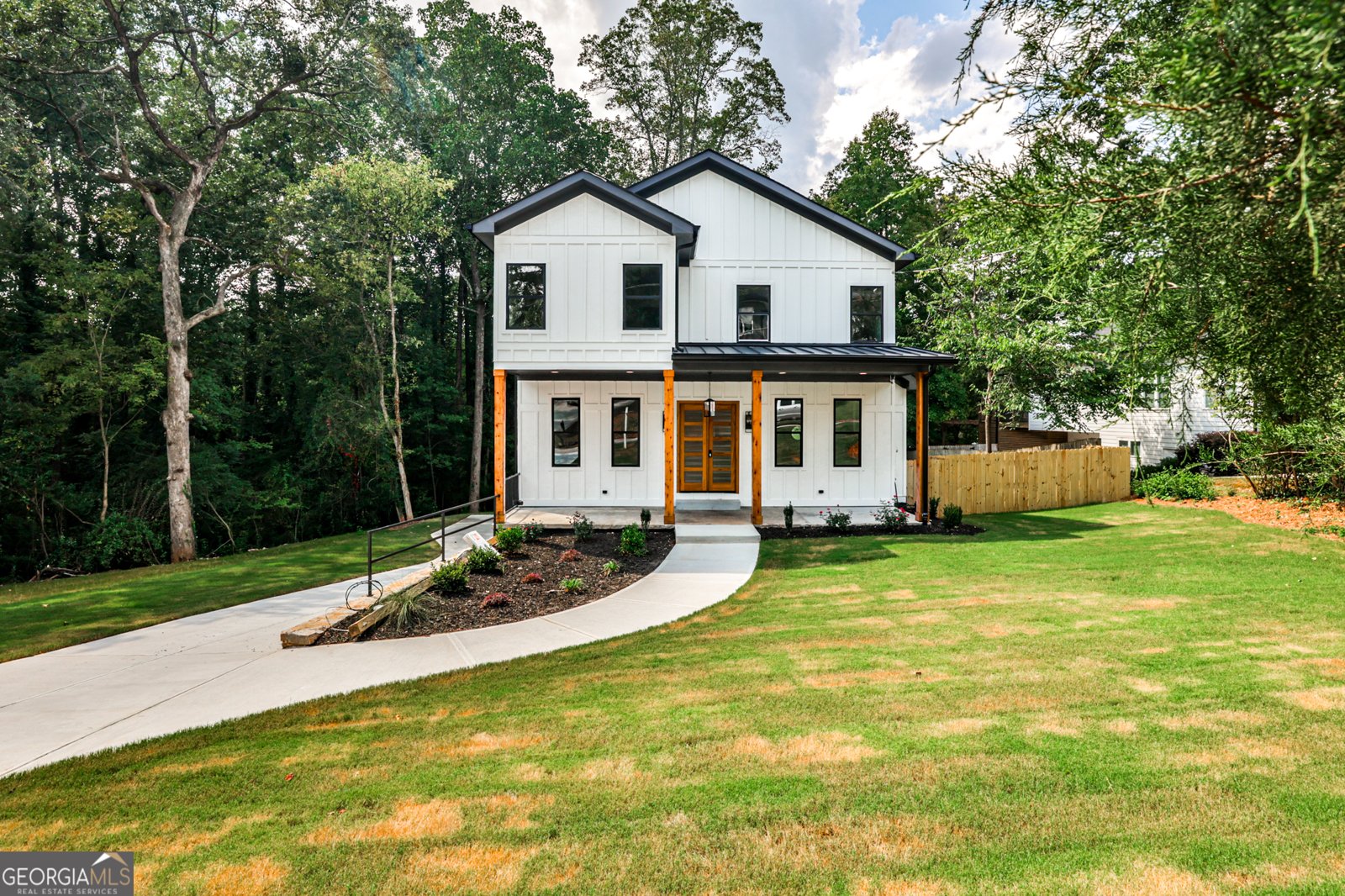 1401 Rupert Road Decatur - main photo