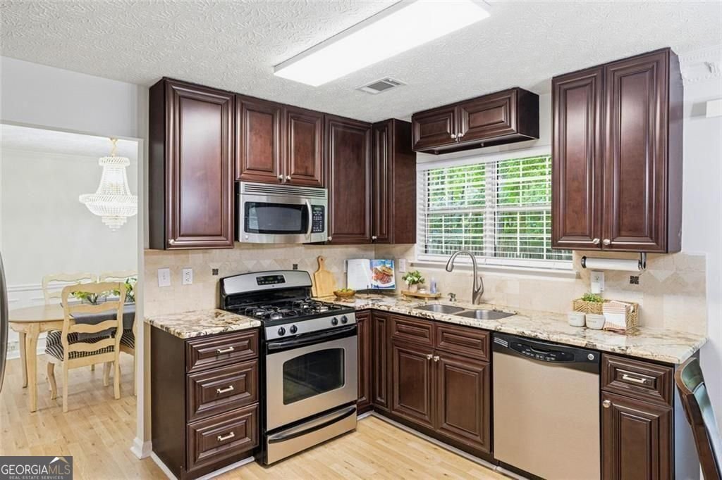 1075 Hidden Pond Lane Roswell - Photo 17