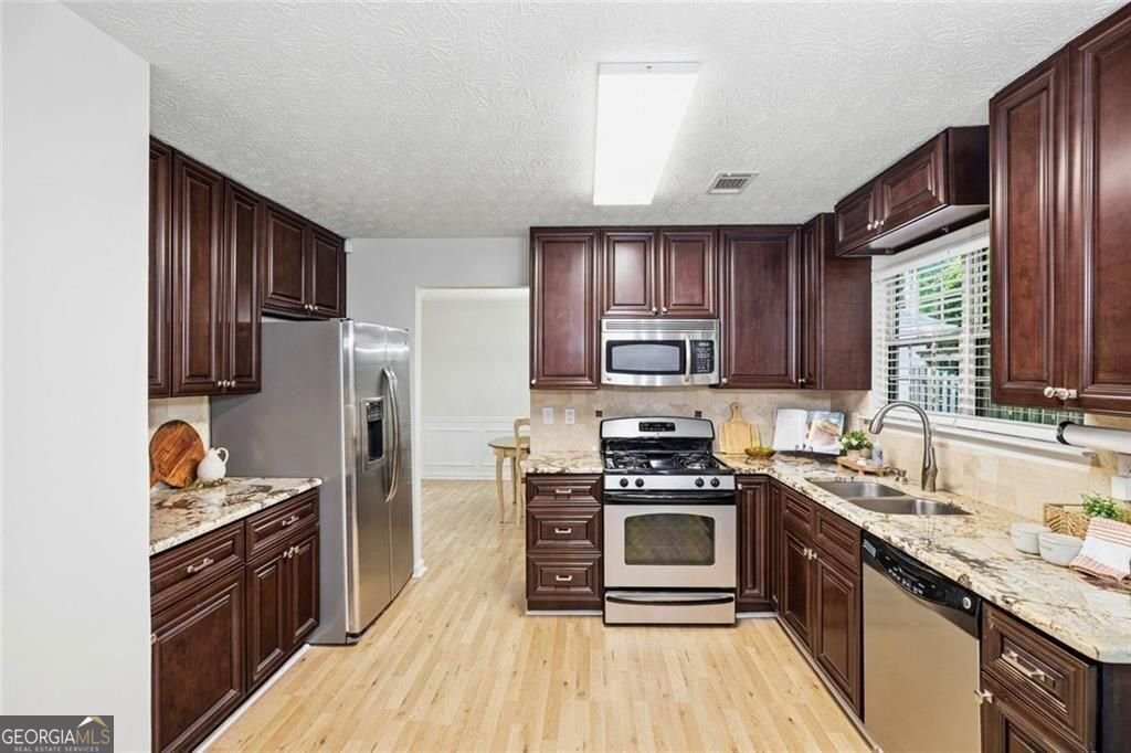 1075 Hidden Pond Lane Roswell - Photo 18