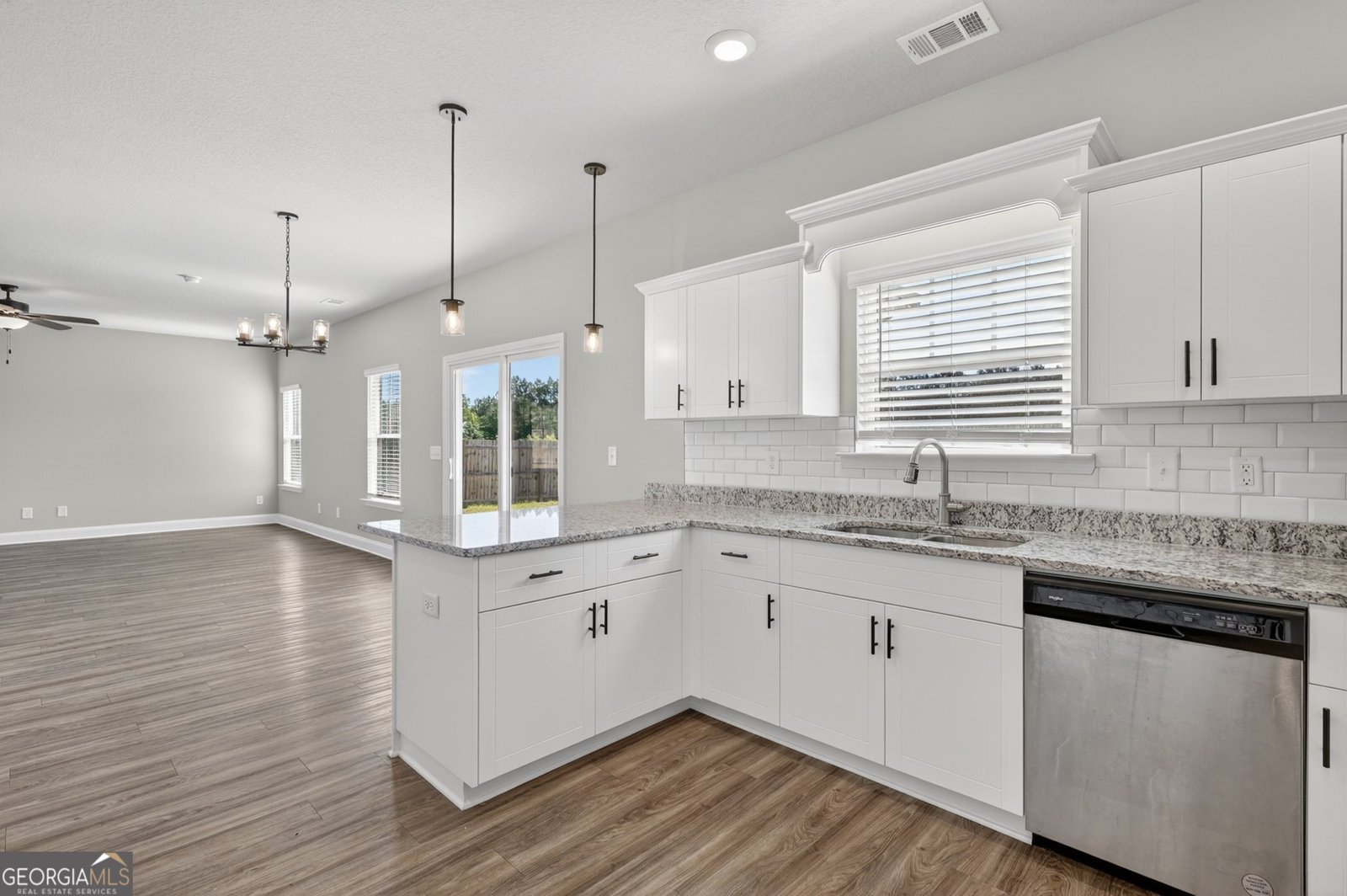 209 Archer Road Statesboro - Photo 8