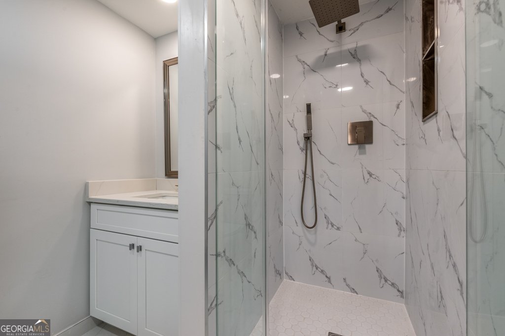 330 London Dale Woodstock - Photo 33