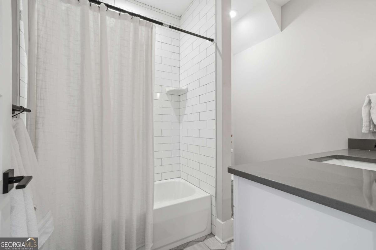 190 Chestnut Street Ball Ground - Photo 32