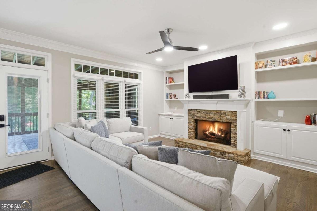 1400 Chattahoochee Run Drive Suwanee - Photo 12