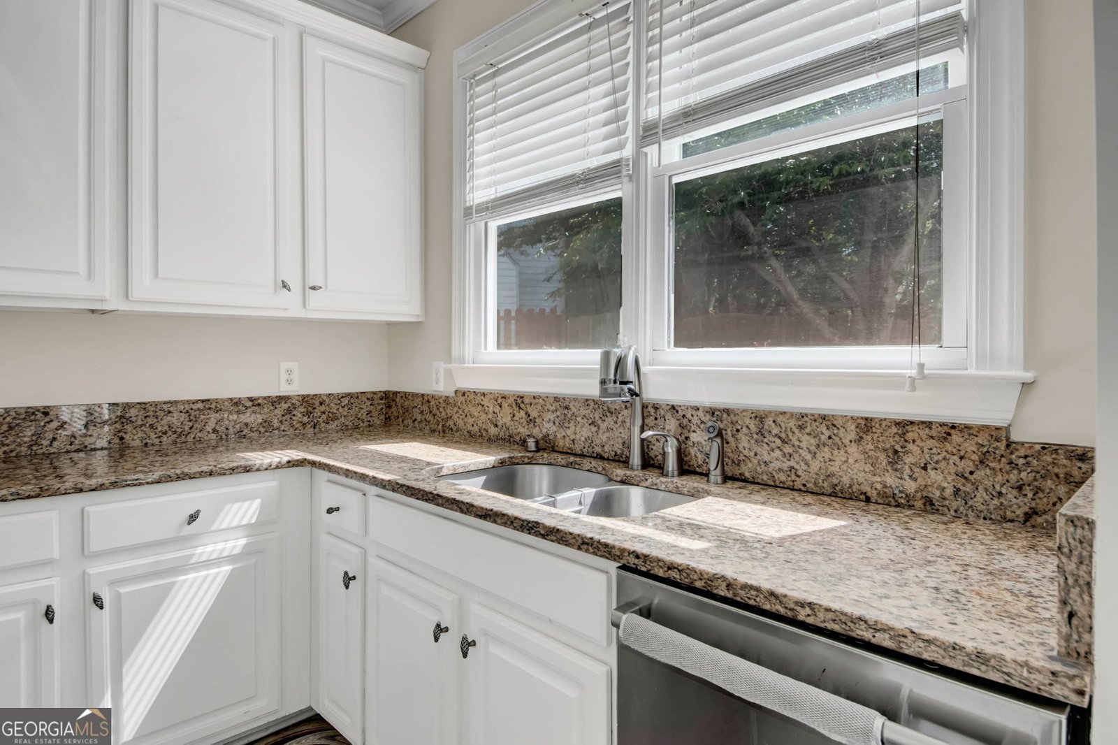 8488 Spring Breeze Terrace Johns Creek - Photo 12