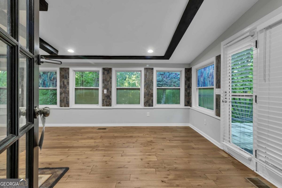 8804 willow creek Douglasville - Photo 13