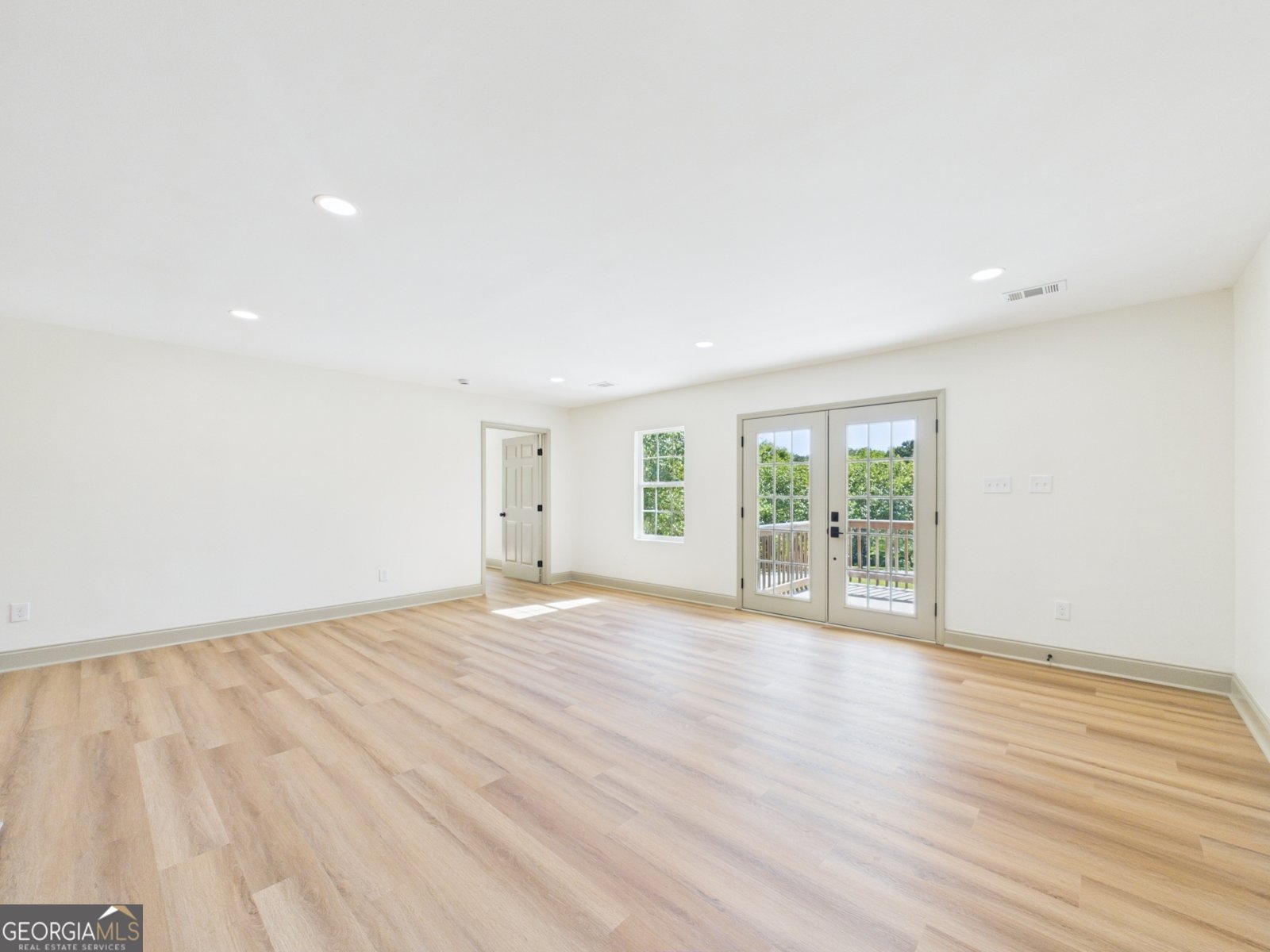 163 Welker Circle Macon - Photo 10