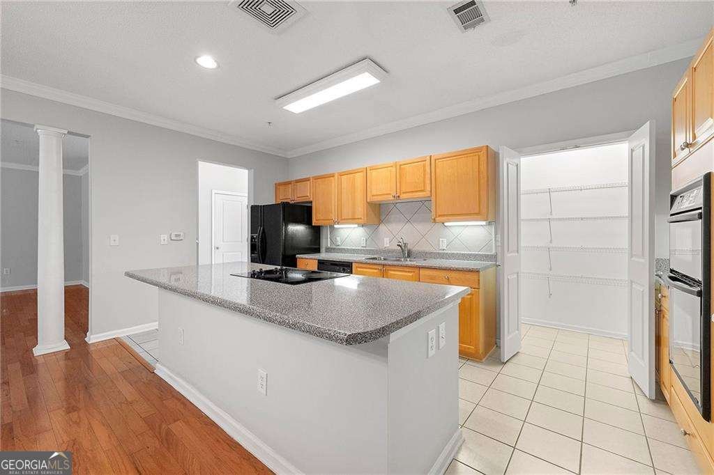 2015 Barrett Lakes Boulevard Kennesaw - Photo 8