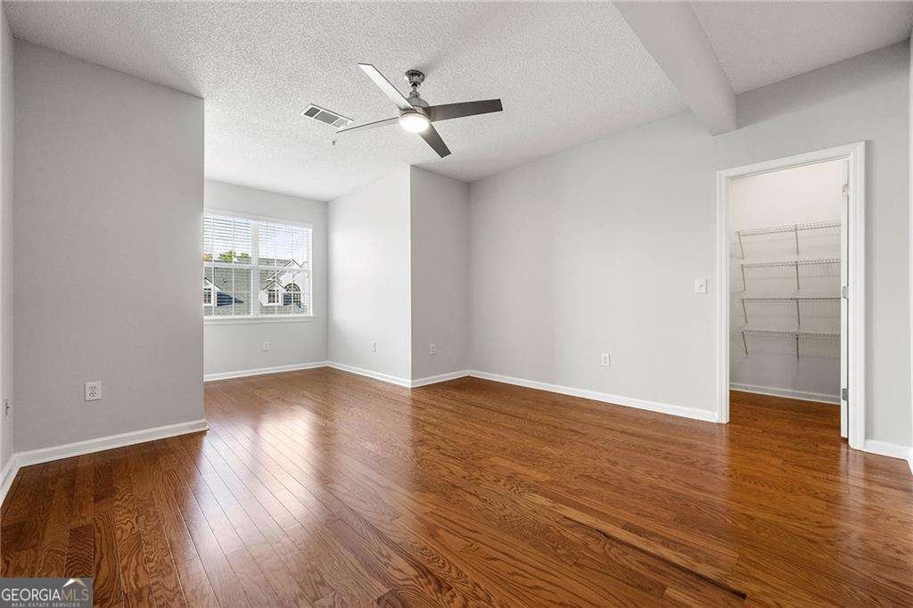 2015 Barrett Lakes Boulevard Kennesaw - Photo 9