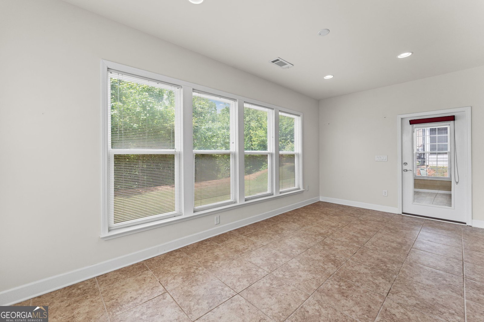 107 Marigold Court Griffin - Photo 41