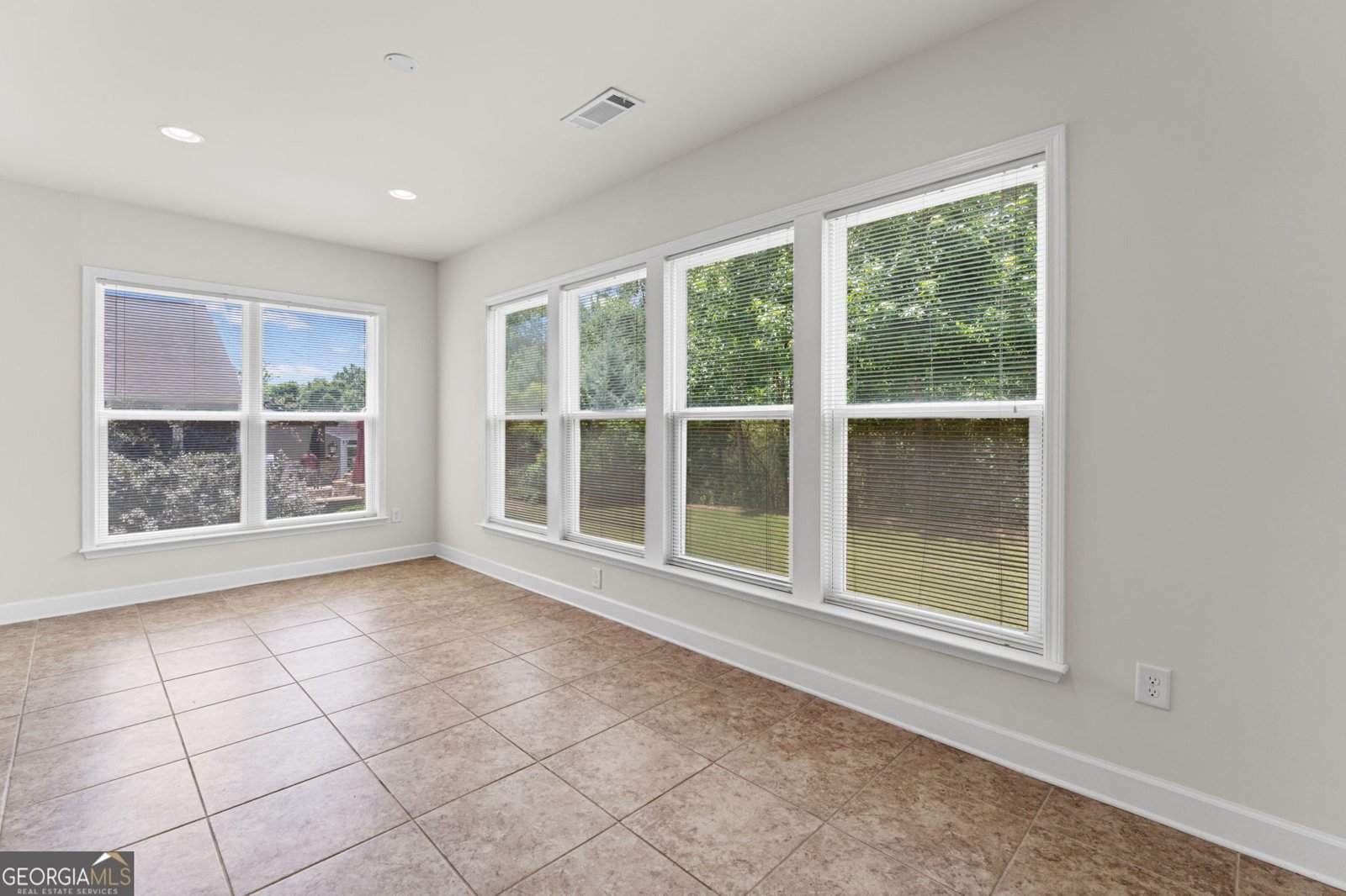 107 Marigold Court Griffin - Photo 42