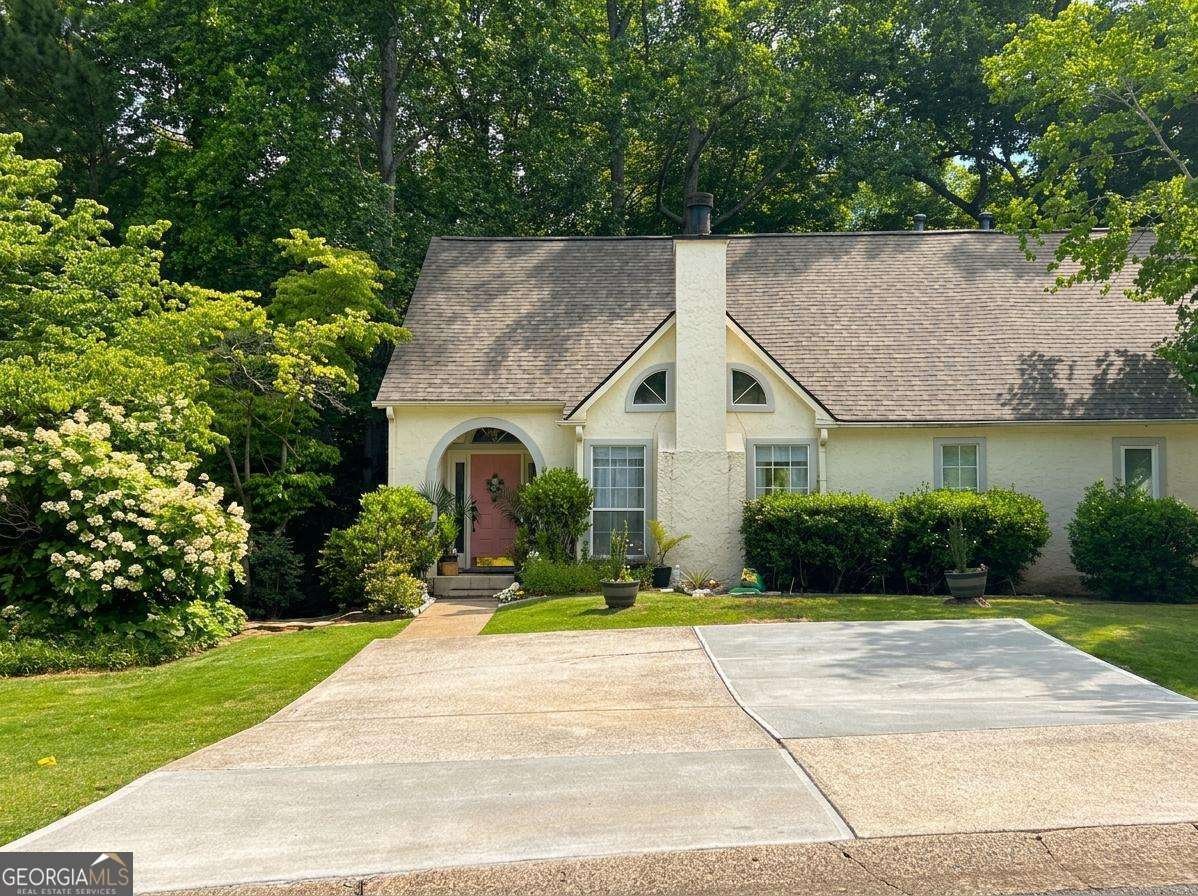 4135 Lake Mist Drive Kennesaw - main photo