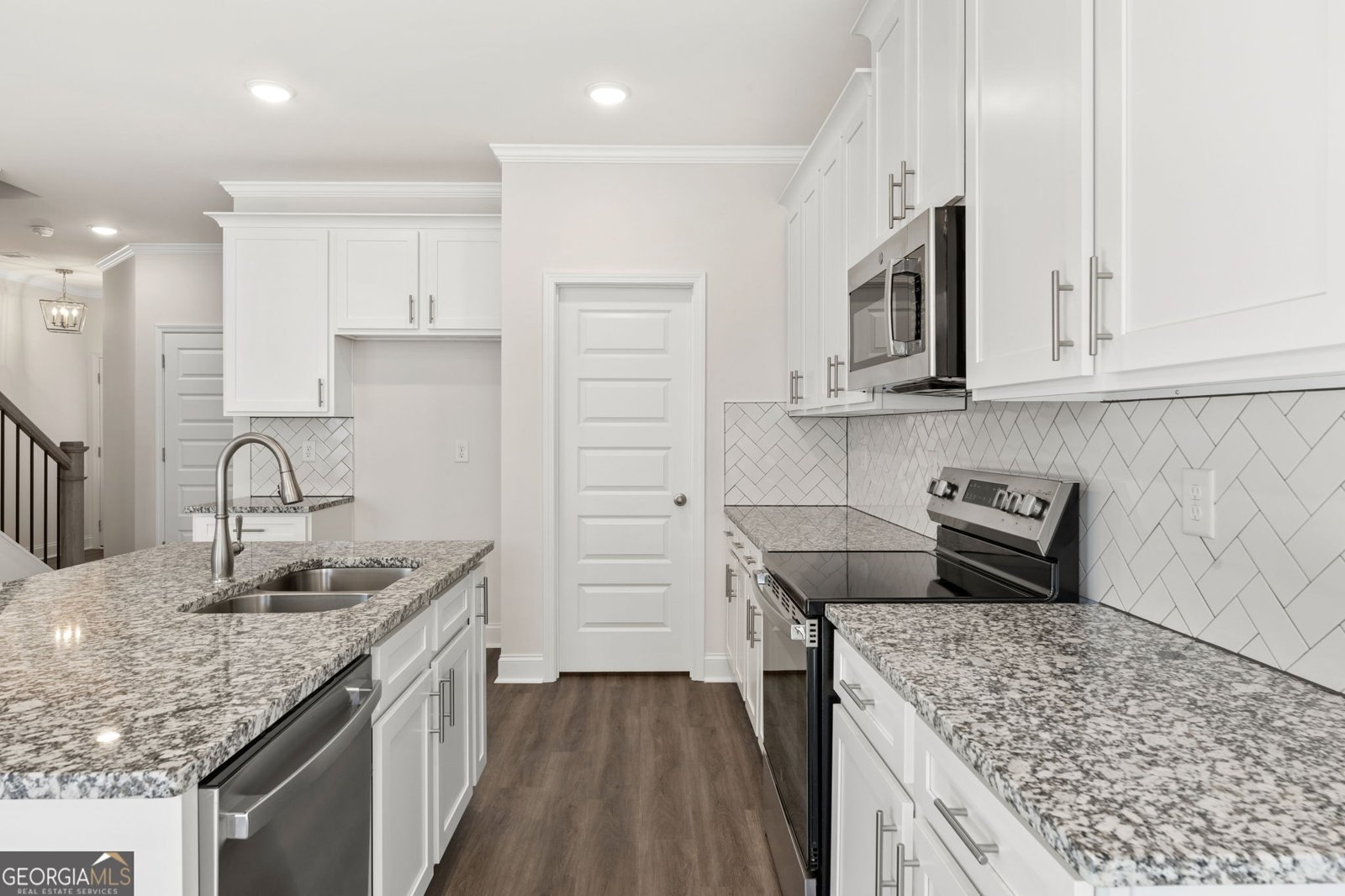 5665 Overview Drive Flowery Branch - Photo 6