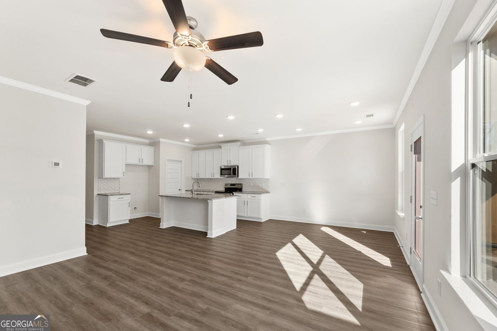 5665 Overview Drive Flowery Branch - Photo 9