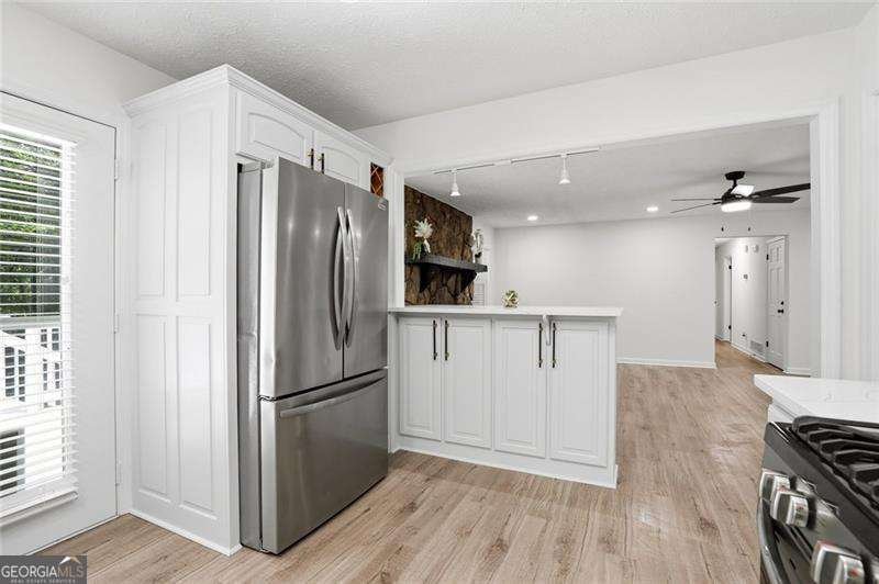 408 Riverlake Court Woodstock - Photo 10