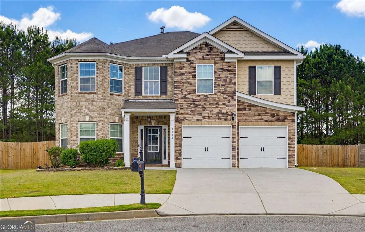 6744 Oak Hill Place Fairburn - main photo