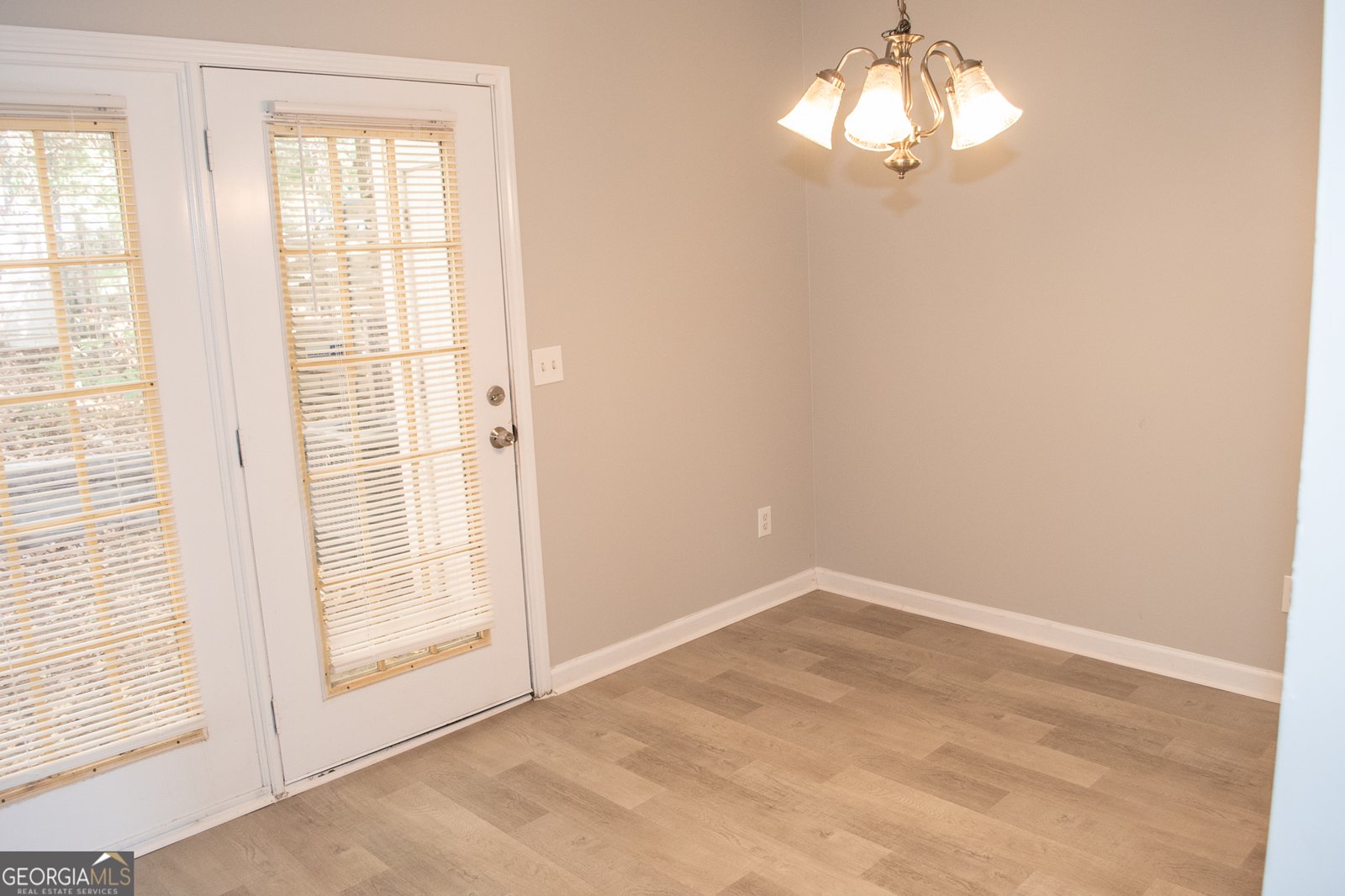 1695 Camden Forrest Way Riverdale - Photo 17