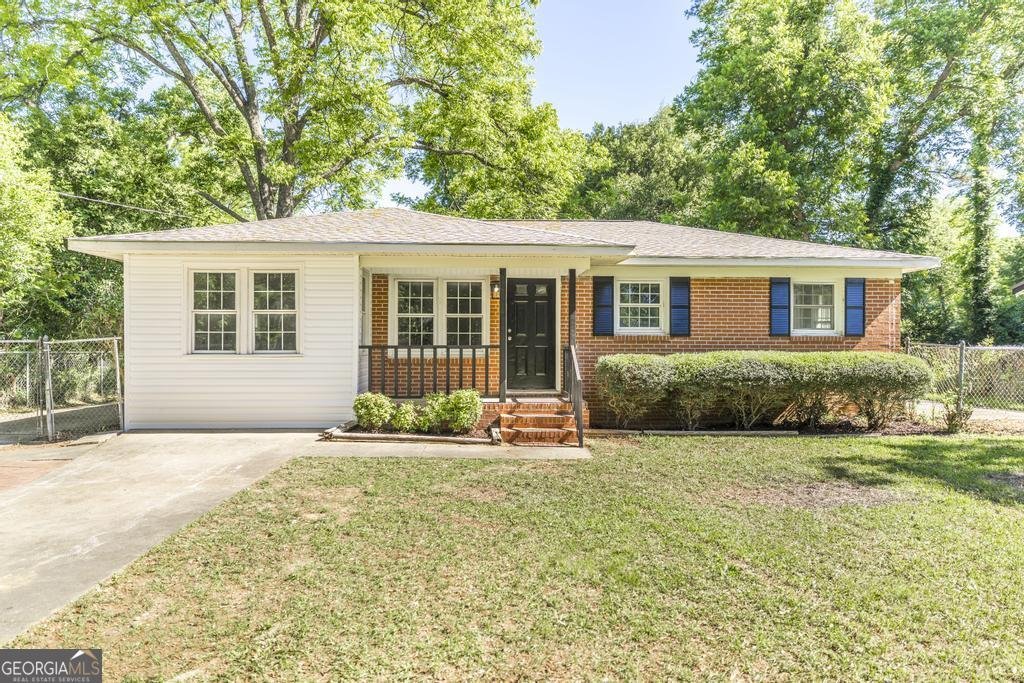 96 Ravenwood Way Warner Robins - main photo