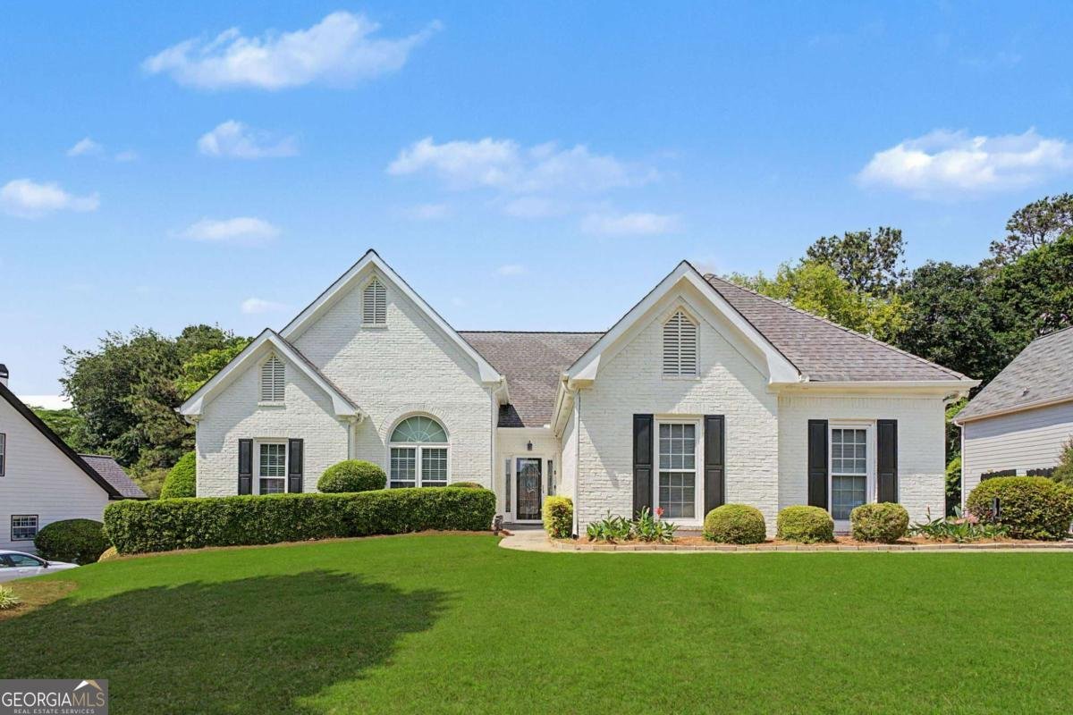 4045 Cherry Ridge Walk Suwanee - main photo