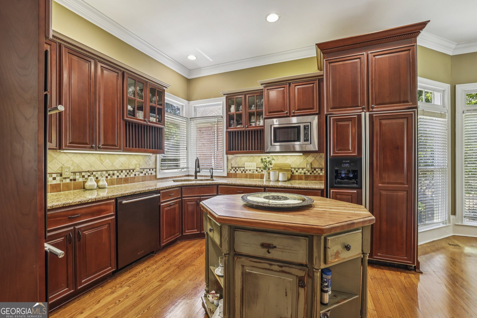 3990 Falls Ridge Drive Johns Creek - Photo 10