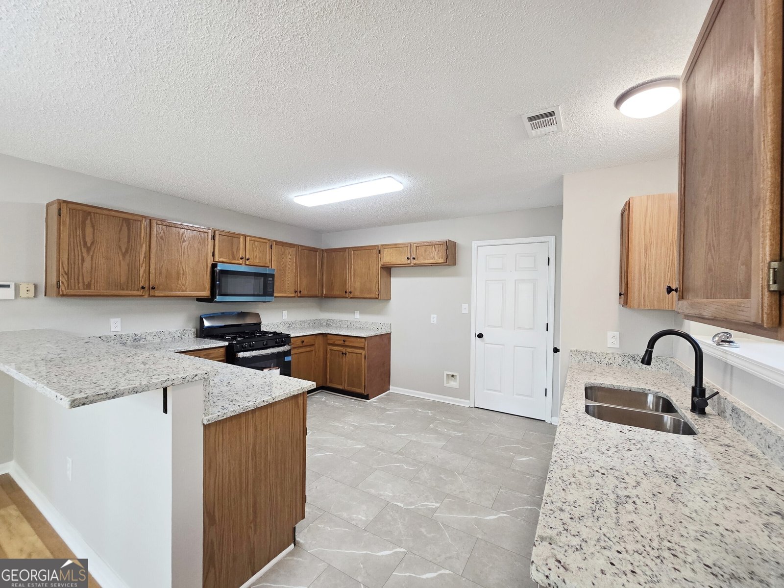 180 Eagle Way Stockbridge - Photo 8