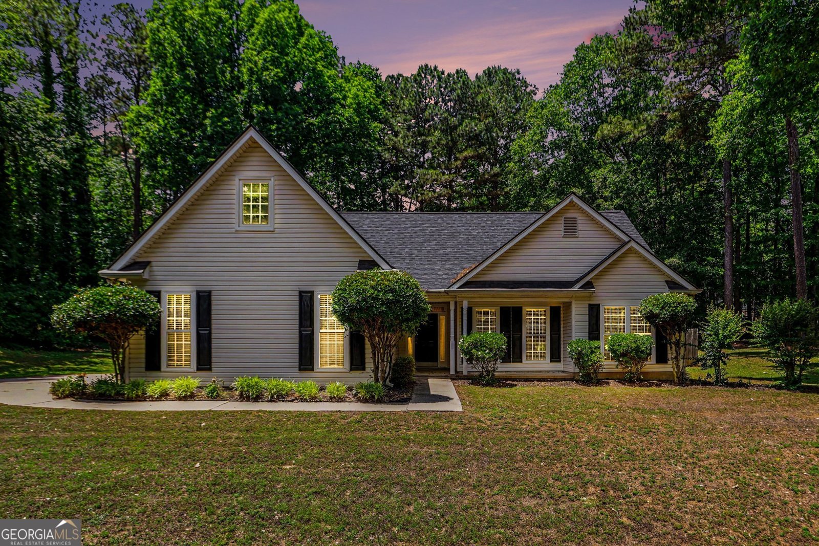35 Wenham Lane Sharpsburg - main photo