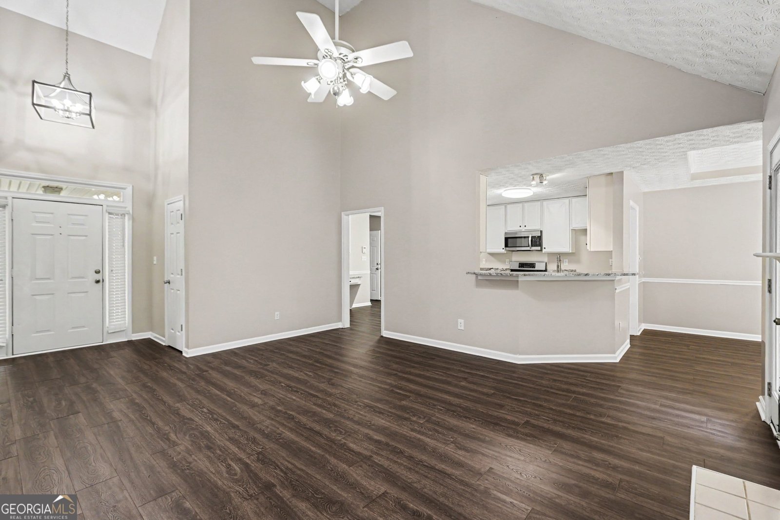 35 Wenham Lane Sharpsburg - Photo 8