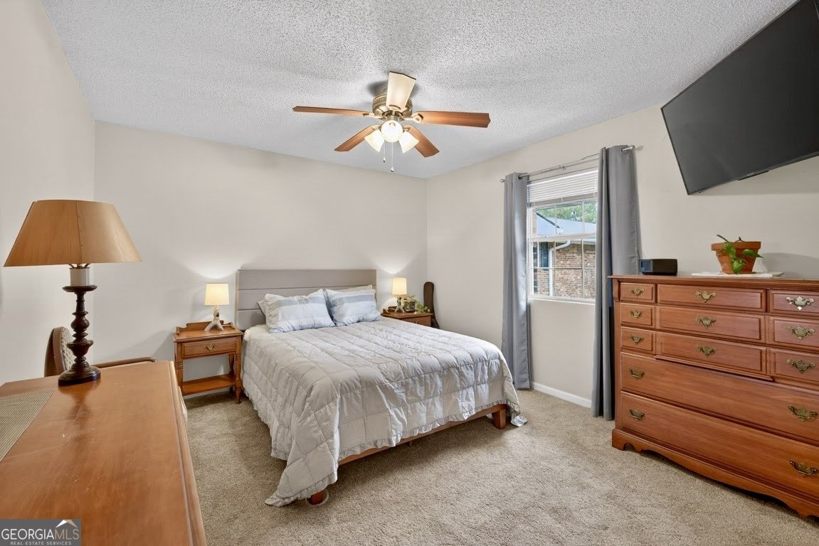 315 Hilderbrand Drive Sandy Springs - Photo 11