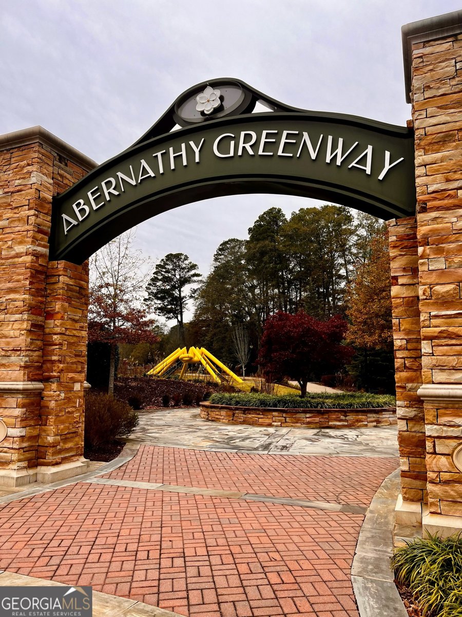315 Hilderbrand Drive Sandy Springs - Photo 28