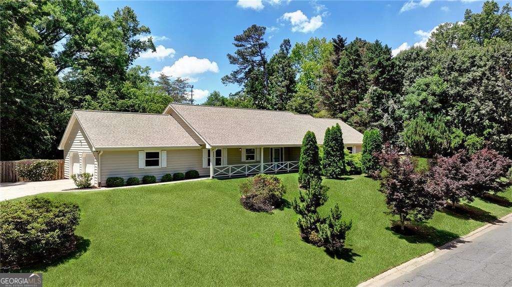 2861 Interlaken Drive Marietta - main photo