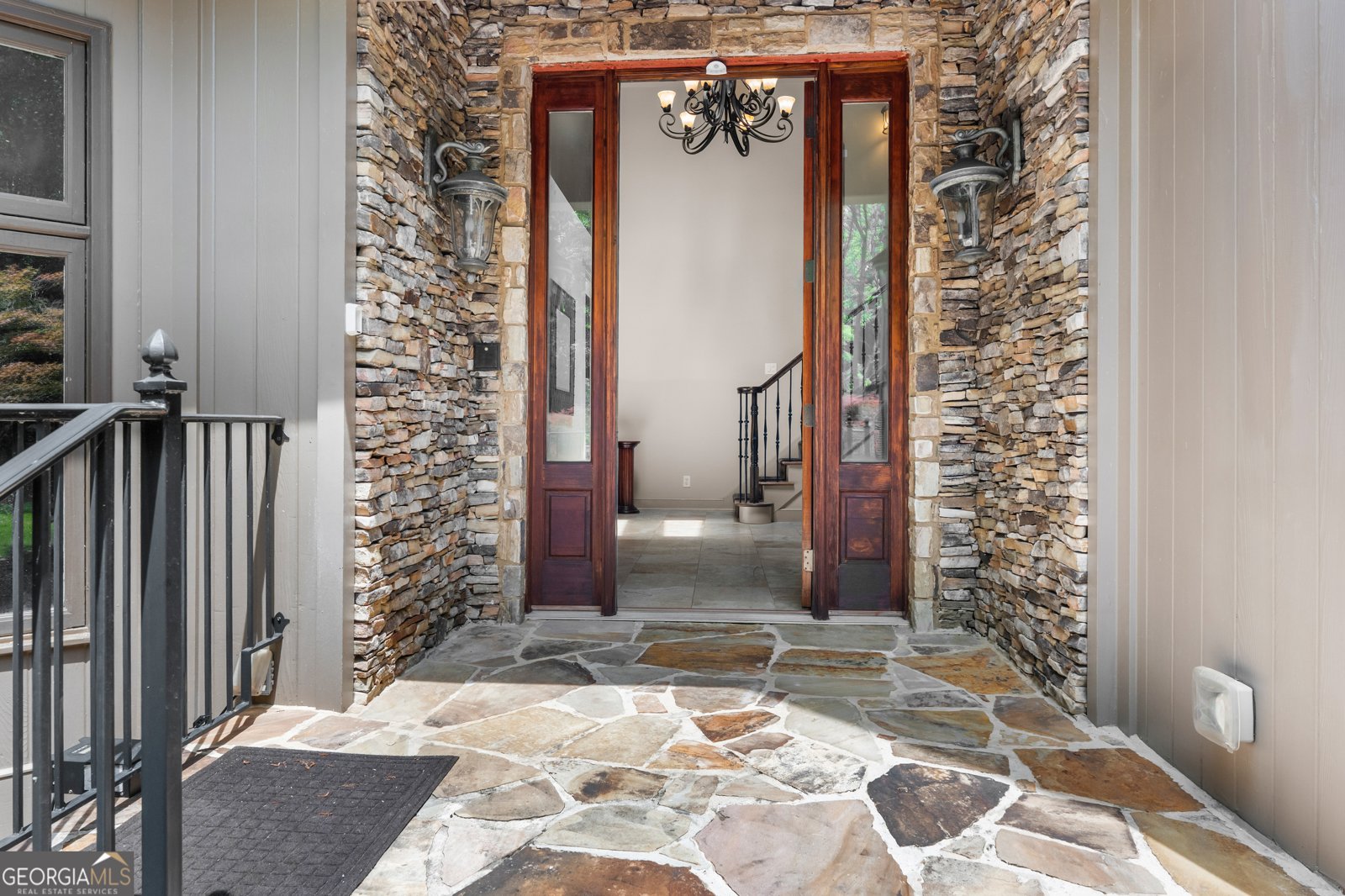 6525 Cox Drive Flowery Branch - Photo 7