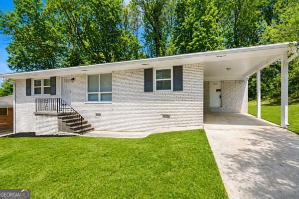 6044 Hillandale Drive Atlanta - main photo