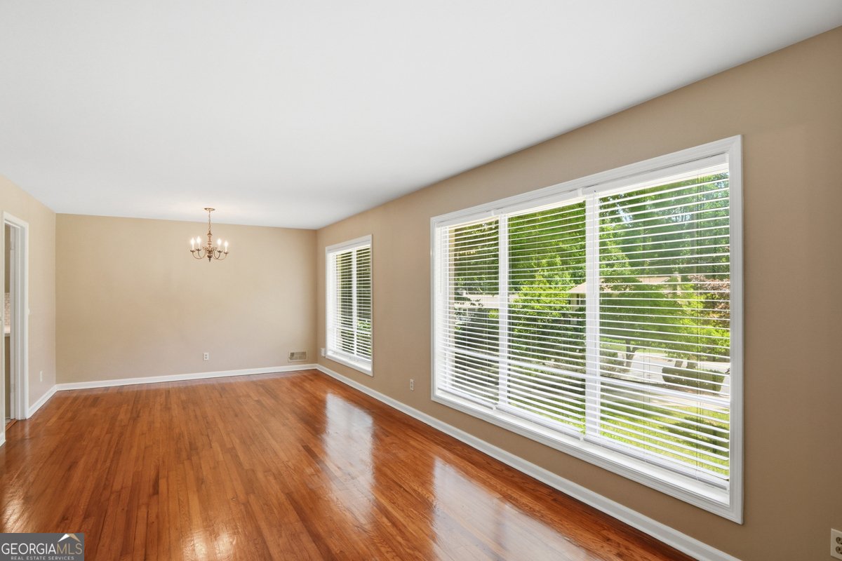 2801 Sagamore Hill Drive Marietta - Photo 8